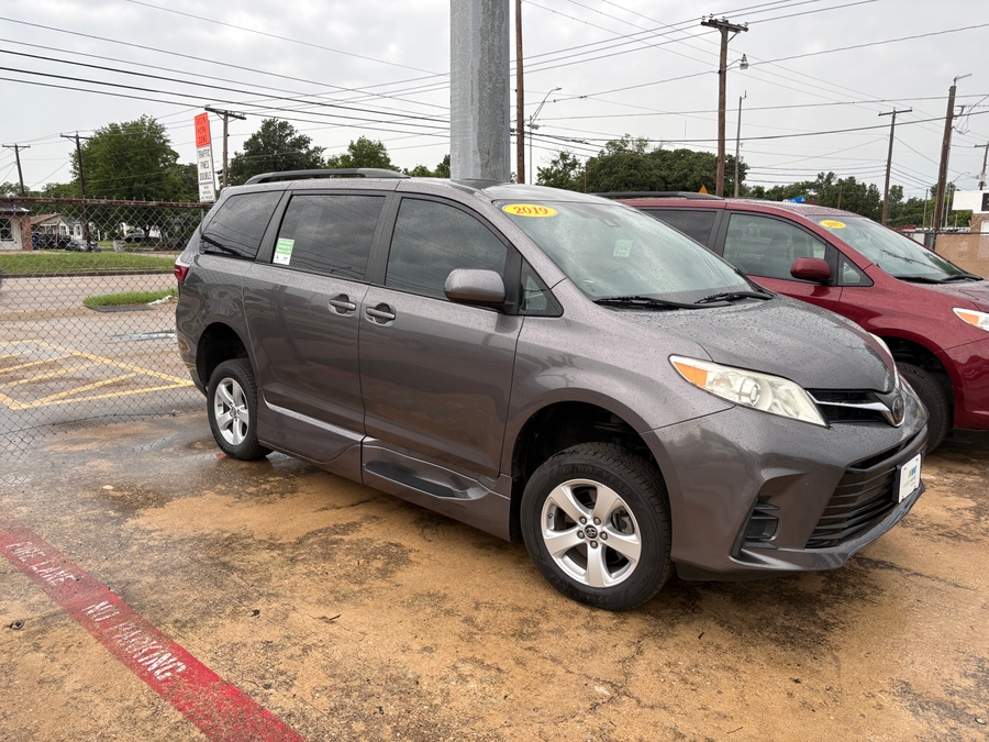 Grey Toyota Sienna with Vantage Mobility Side Entry Automatic In Floor conversion