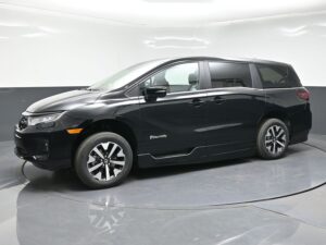 Black Honda Odyssey with BraunAbility Side Entry Automatic In Floor conversion