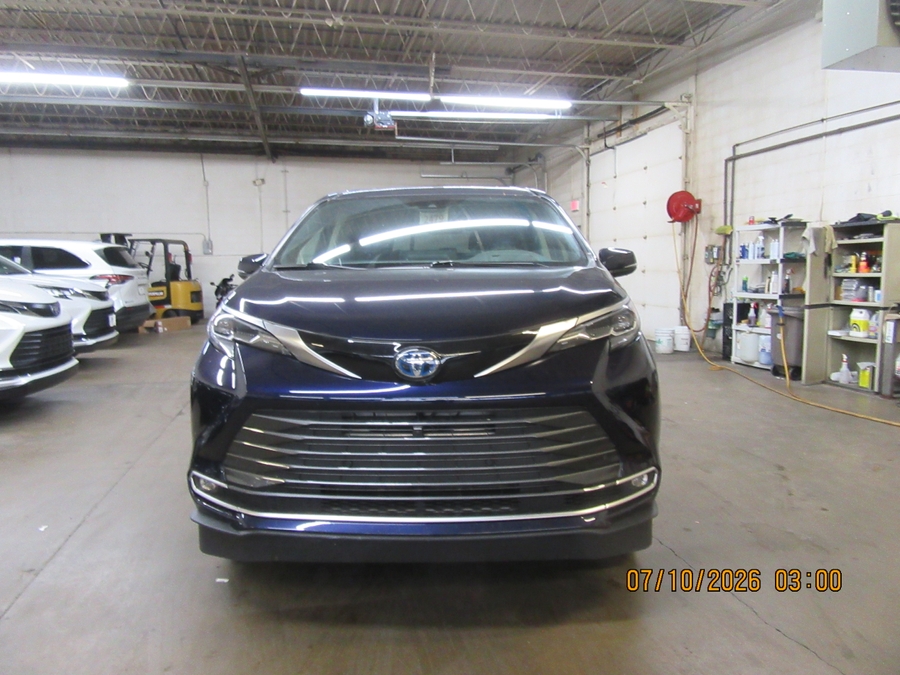 Blue Toyota Sienna with Vantage Mobility Side Entry Automatic In Floor conversion