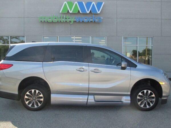 Silver Honda Odyssey with Vantage Mobility Side Entry Automatic In Floor conversion