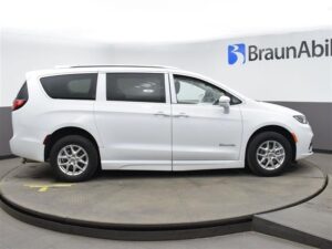 White Chrysler Pacifica with BraunAbility Side Entry Automatic Fold Out conversion