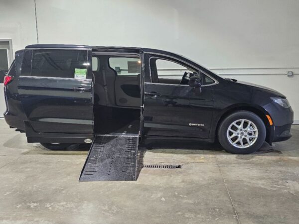 Black Chrysler Voyager with Driverge Side Entry Automatic Fold Out conversion