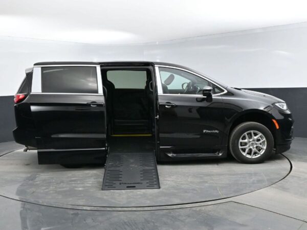 Black Chrysler Pacifica with BraunAbility Side Entry Automatic Fold Out conversion