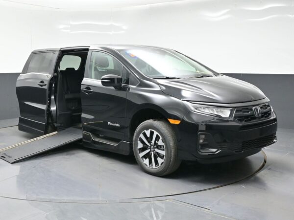 Black Honda Odyssey with BraunAbility Side Entry Automatic In Floor conversion