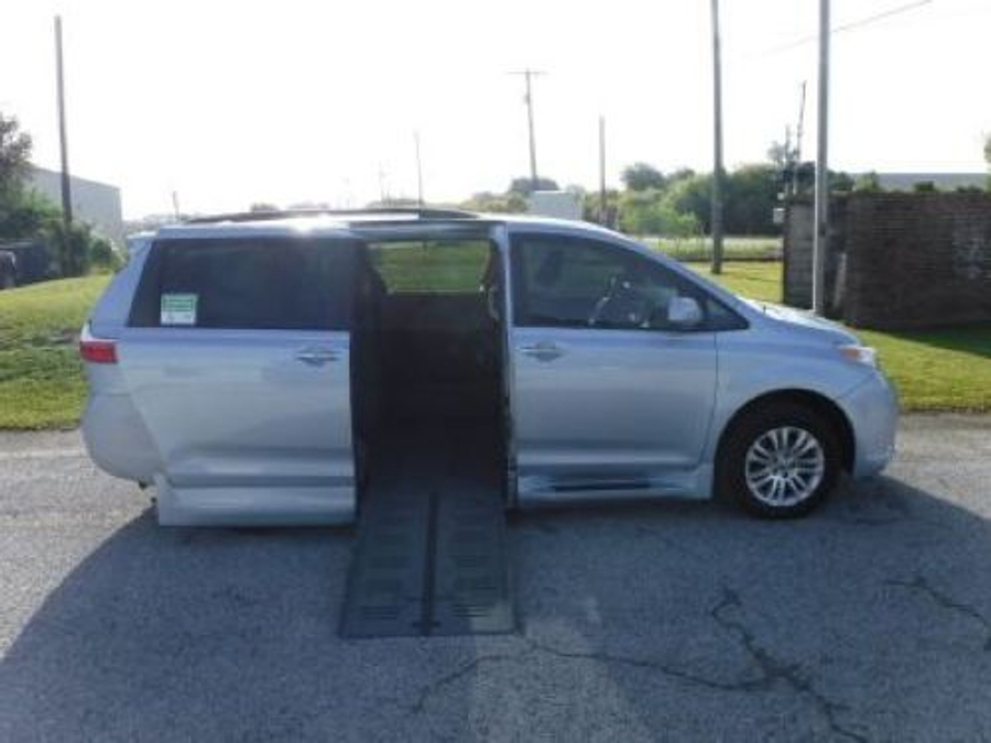 Blue Toyota Sienna with BraunAbility Side Entry Automatic Fold Out conversion
