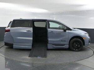 Grey Honda Odyssey with BraunAbility Side Entry Automatic In Floor conversion