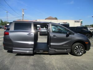 Grey Honda Odyssey with BraunAbility Side Entry Automatic In Floor conversion