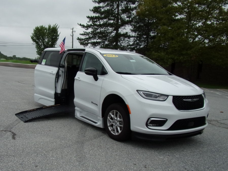White Chrysler Pacifica with BraunAbility Side Entry Automatic Fold Out conversion