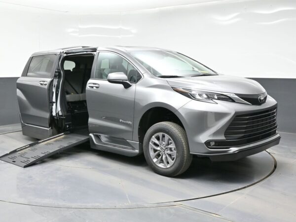 Grey Toyota Sienna with BraunAbility Side Entry Automatic Fold Out conversion