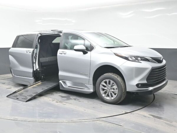 Silver Toyota Sienna with BraunAbility Side Entry Automatic Fold Out conversion