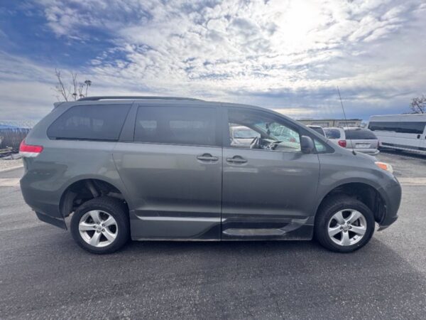 Green Toyota Sienna with Vantage Mobility Side Entry Automatic In Floor conversion