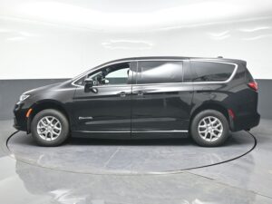 Black Chrysler Pacifica with BraunAbility Side Entry Automatic Fold Out conversion
