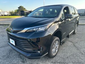 Black Toyota Sienna with BraunAbility Side Entry Automatic Fold Out conversion