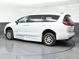 White Chrysler Pacifica with BraunAbility Side Entry Automatic Fold Out conversion