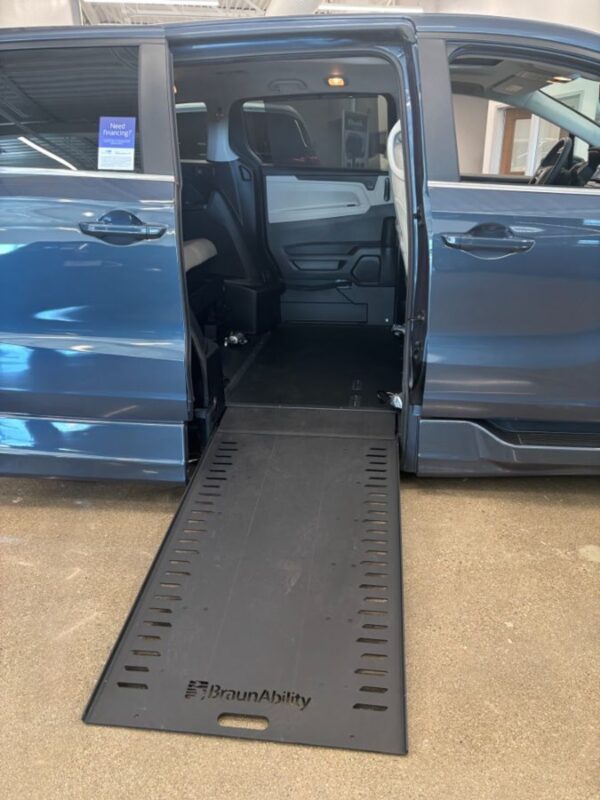 Blue Honda Odyssey with BraunAbility Side Entry Automatic In Floor conversion