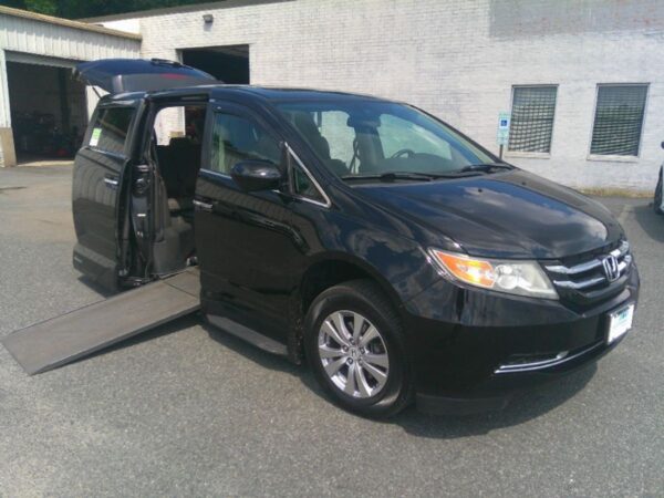 Black Honda Odyssey with Vantage Mobility Side Entry Automatic In Floor conversion