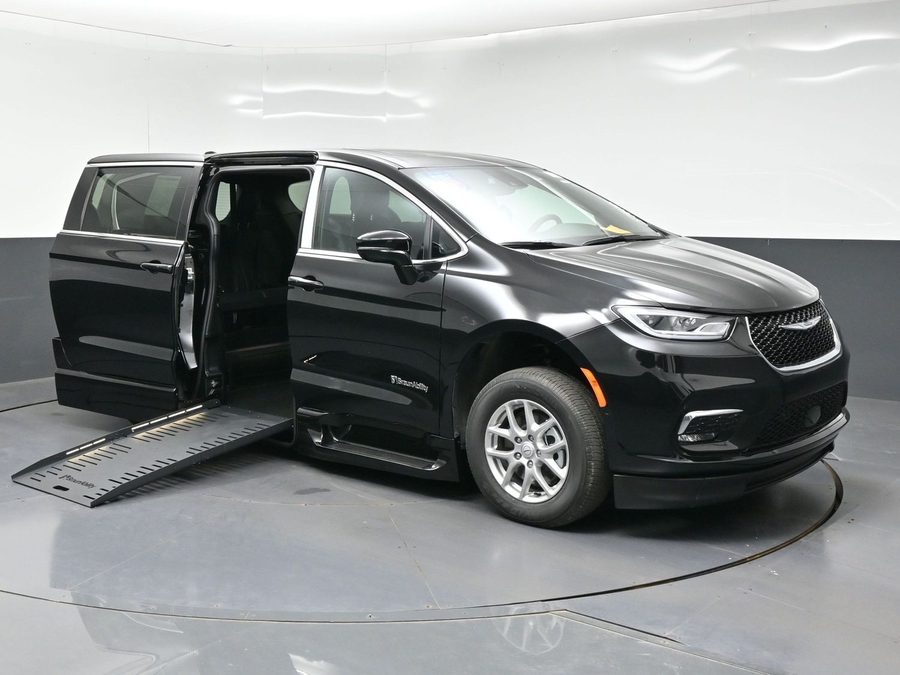 Black Chrysler Pacifica with BraunAbility Side Entry Automatic Fold Out conversion
