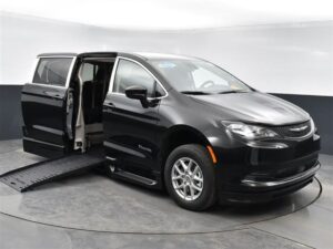 Black Chrysler Voyager with BraunAbility Side Entry Automatic Fold Out conversion