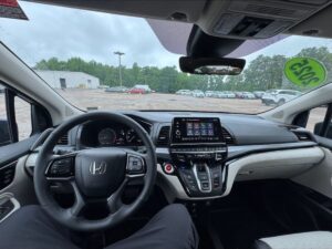 Honda Odyssey with Vantage Mobility Side Entry Automatic In Floor conversion