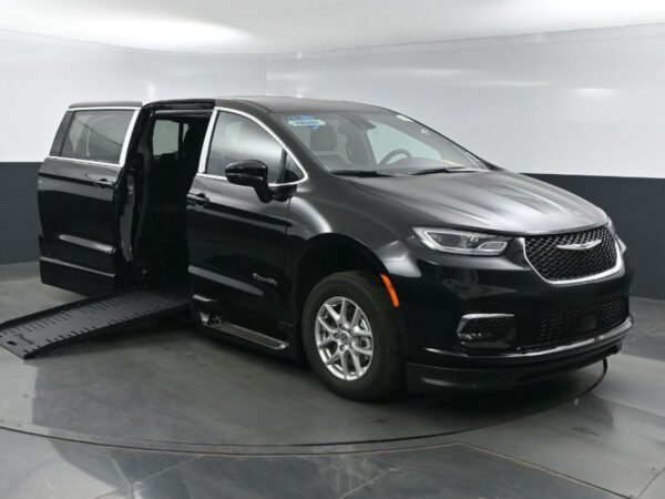 Black Chrysler Pacifica with BraunAbility Side Entry Automatic Fold Out conversion