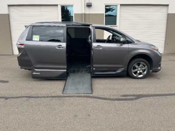 Grey Toyota Sienna with Vantage Mobility Side Entry Automatic In Floor conversion