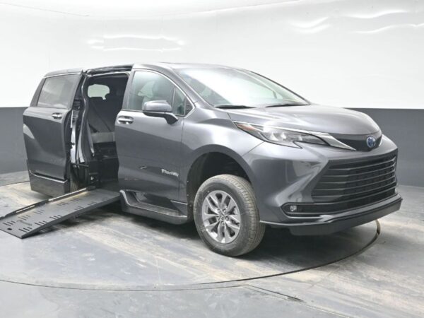 Grey Toyota Sienna with BraunAbility Side Entry Automatic Fold Out conversion