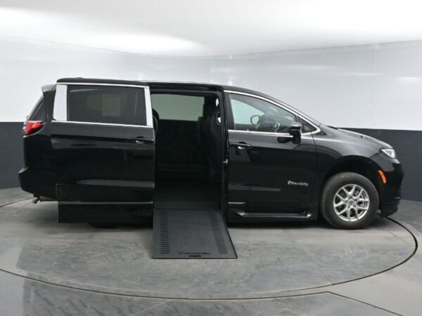 Black Chrysler Pacifica with BraunAbility Side Entry Automatic In Floor conversion