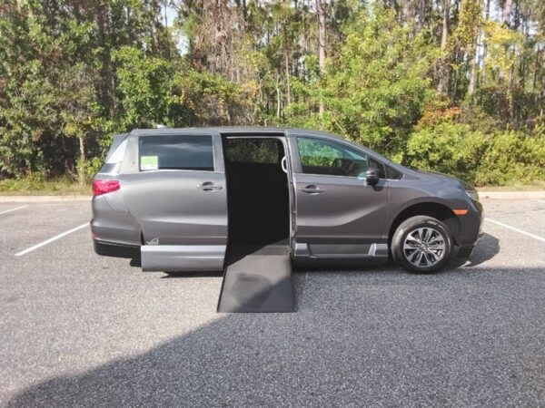 Grey Honda Odyssey with Vantage Mobility Side Entry Automatic In Floor conversion