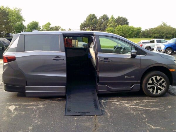 Grey Honda Odyssey with BraunAbility Side Entry Automatic In Floor conversion