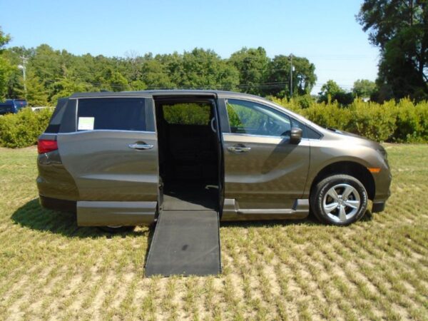 Grey Honda Odyssey with Vantage Mobility Side Entry Automatic In Floor conversion