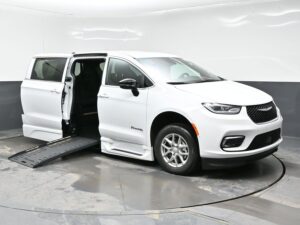 White Chrysler Pacifica with BraunAbility Side Entry Automatic Fold Out conversion
