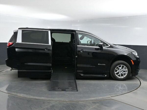 Black Chrysler Pacifica with BraunAbility Side Entry Automatic Fold Out conversion