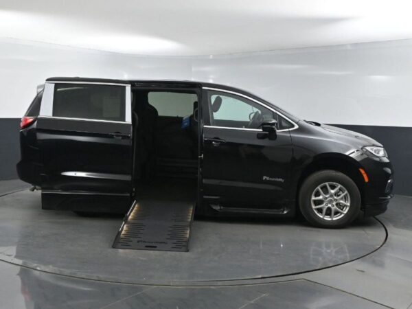 Black Chrysler Pacifica with BraunAbility Side Entry Automatic Fold Out conversion
