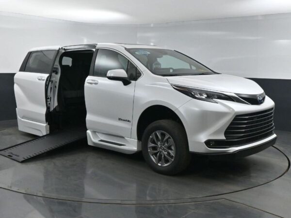 White Toyota Sienna with BraunAbility Side Entry Automatic In Floor conversion