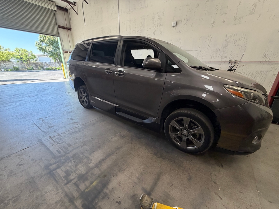 Predawn Grey Mica Toyota Sienna with Vantage Mobility Side Entry Automatic In Floor conversion