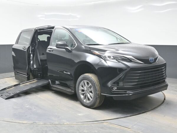 Black Toyota Sienna with BraunAbility Side Entry Automatic Fold Out conversion