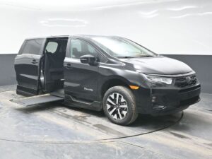 Black Honda Odyssey with BraunAbility Side Entry Automatic In Floor conversion