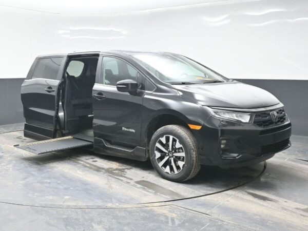Black Honda Odyssey with BraunAbility Side Entry Automatic In Floor conversion