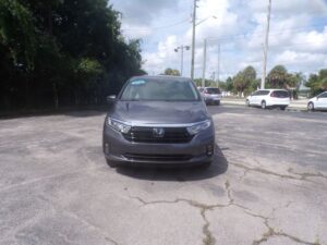 Grey Honda Odyssey with BraunAbility Side Entry Automatic In Floor conversion