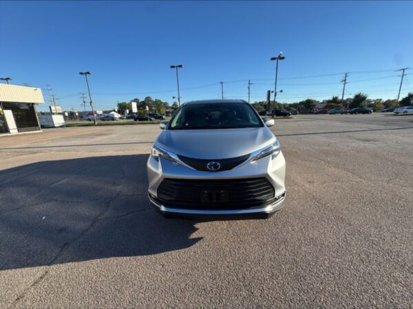Silver Toyota Sienna with BraunAbility Side Entry Automatic Fold Out conversion
