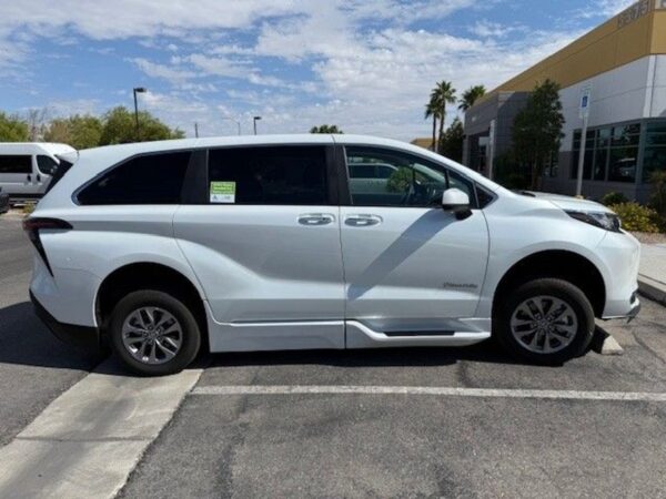 White Toyota Sienna with BraunAbility Side Entry Automatic In Floor conversion