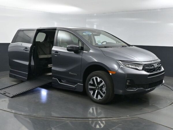 Grey Honda Odyssey with BraunAbility Side Entry Automatic In Floor conversion