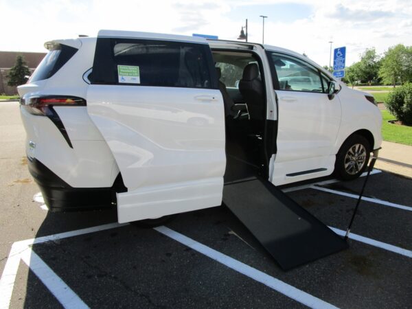 White Toyota Sienna with Vantage Mobility Side Entry Manual Fold Out conversion
