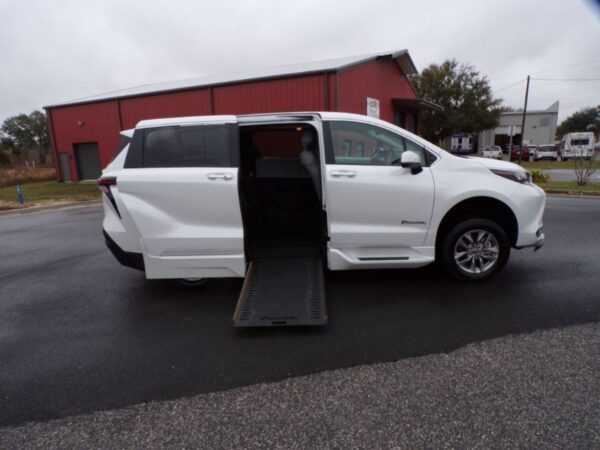White Toyota Sienna with BraunAbility Side Entry Automatic In Floor conversion