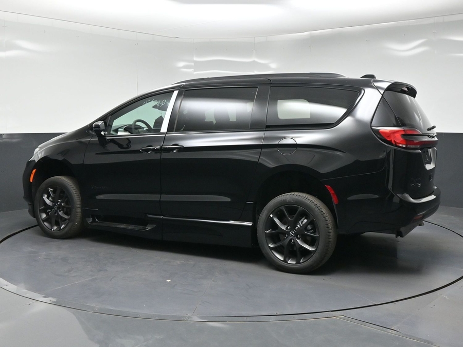 Black Chrysler Pacifica with BraunAbility Side Entry Automatic In Floor conversion