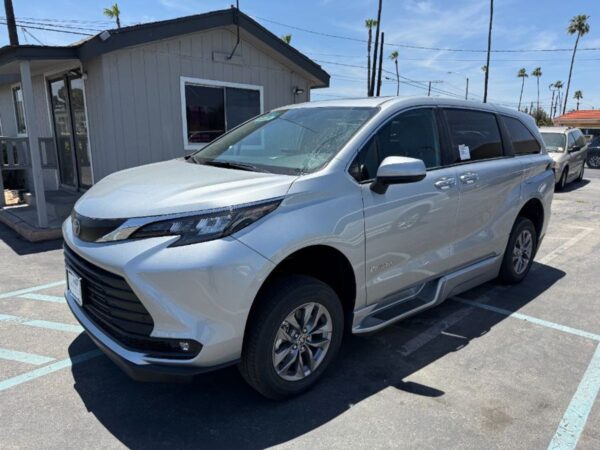 Silver Toyota Sienna with BraunAbility Side Entry Automatic In Floor conversion