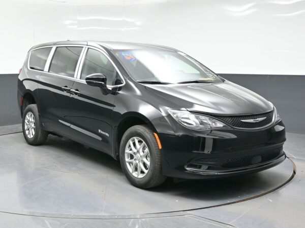Black Chrysler Voyager with BraunAbility Rear Entry Manual Fold Out conversion