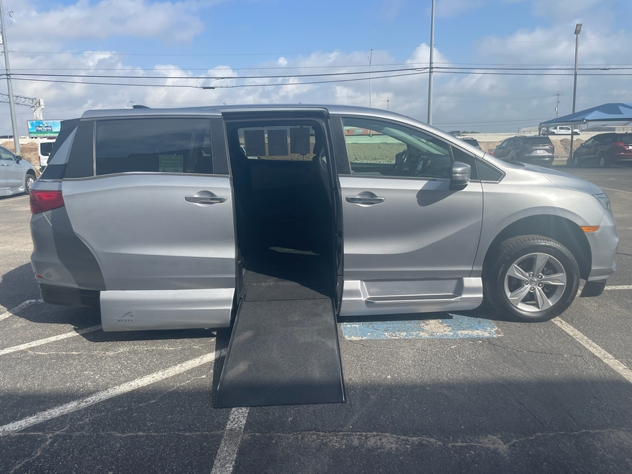 Silver Honda Odyssey with Vantage Mobility Side Entry Automatic In Floor conversion