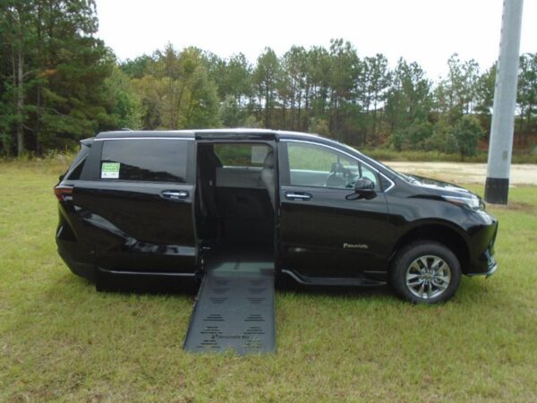 Black Toyota Sienna with BraunAbility Side Entry Automatic Fold Out conversion