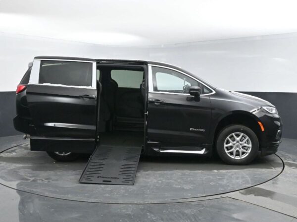 Black Chrysler Pacifica with BraunAbility Side Entry Automatic Fold Out conversion